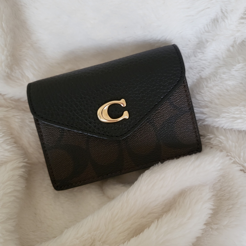 [SOLD] NEW Coach tammie card case